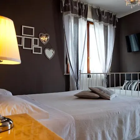 Oda ve Kahvaltı Ngiolo 